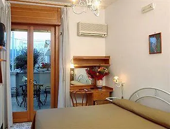 Amleto Hotel 4*
